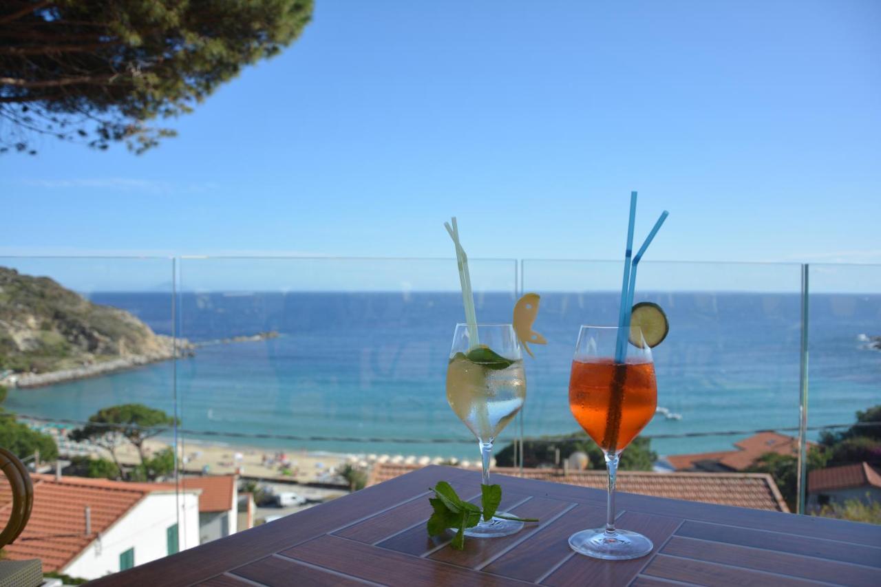 Hotel Baia Imperiale Spiaggia di Cavoli Eksteriør billede