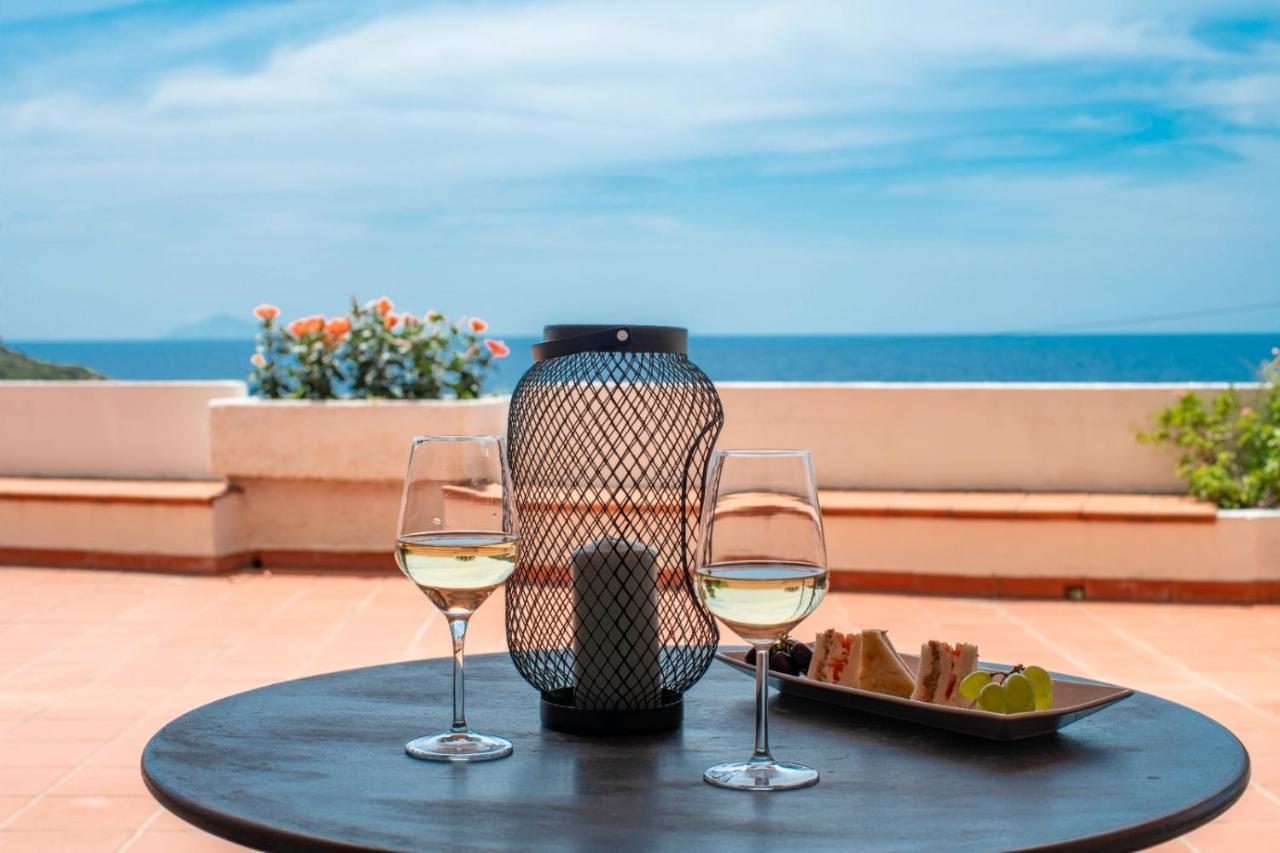 Hotel Baia Imperiale Spiaggia di Cavoli Eksteriør billede