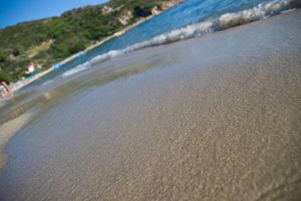 Hotel Baia Imperiale Spiaggia di Cavoli Eksteriør billede